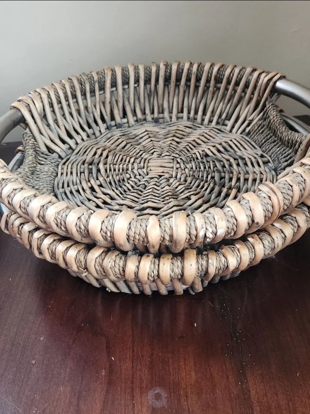 Large Round Rattan Wicker Table Basket with Metal Handles 15